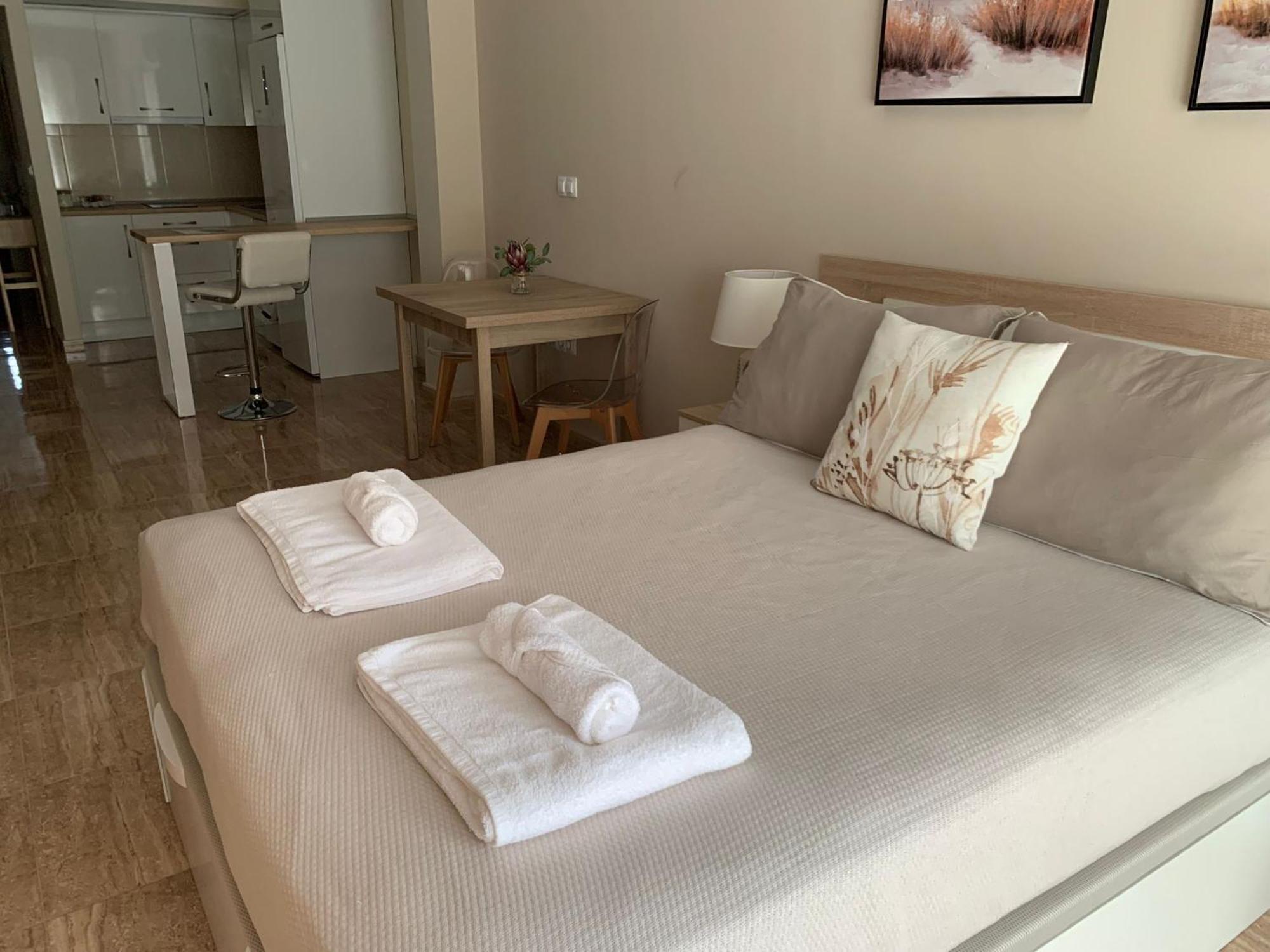 Apartamentos Hernán Cortés Villanueva De La Serena Exterior foto