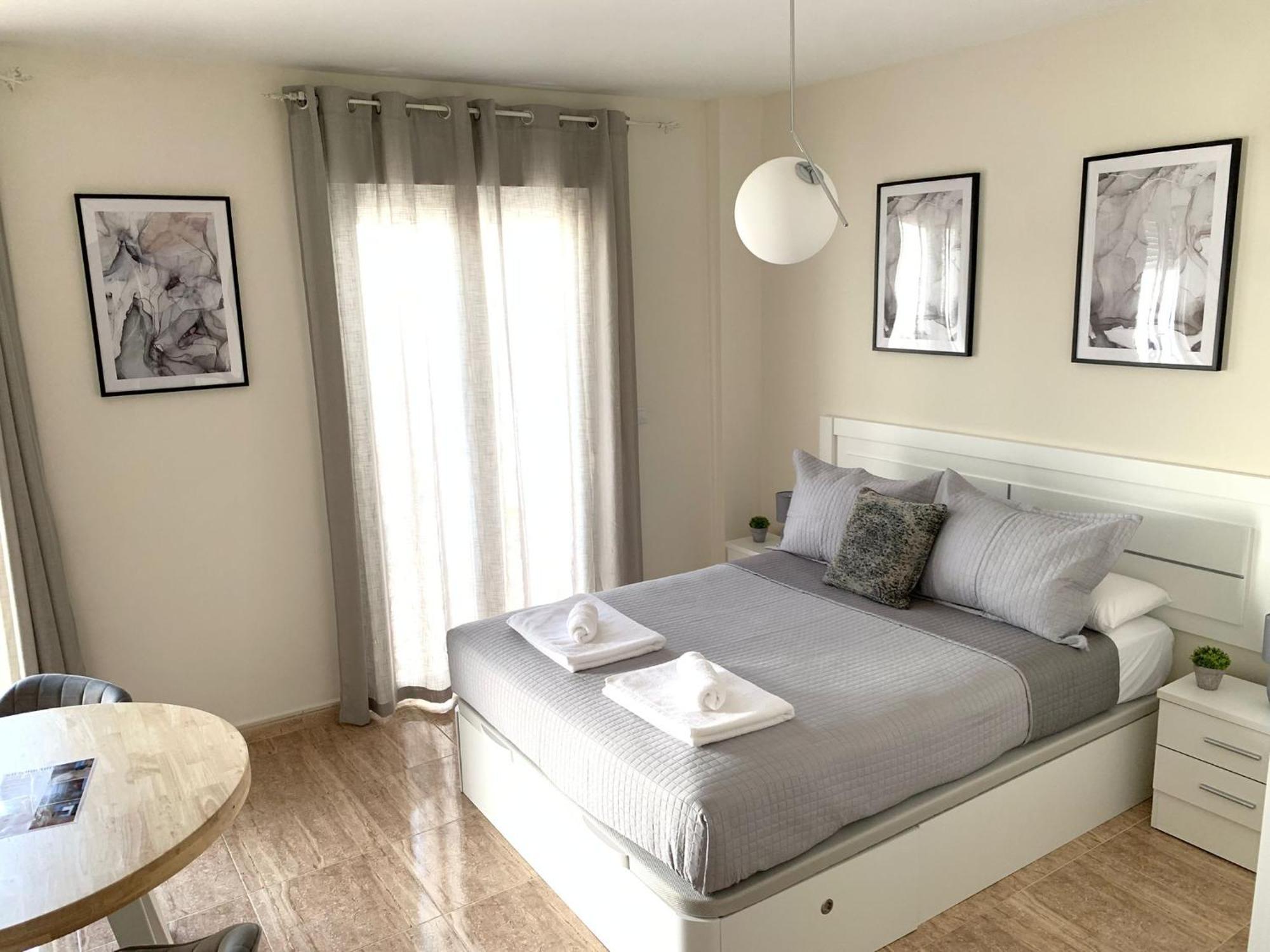 Apartamentos Hernán Cortés Villanueva De La Serena Exterior foto